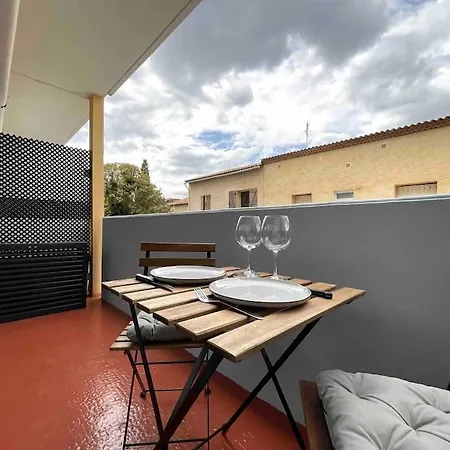 Beaux Arts Avec Clim Et Terrasse Apartment
